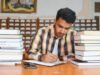 স্কলারশিপ রিনিউ করার নিয়ম ও শর্ত ২০২৬ – সম্পূর্ণ গাইড স্কলারশিপ রিনিউ করার নিয়ম ও শর্ত – শিক্ষার্থী অনলাইনে আবেদন করছেন