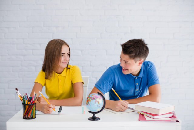 TOEFL vs IELTS – কোনটি বেছে নেবেন?
