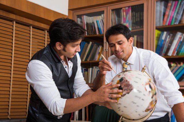 বাংলাদেশ থেকে বিদেশে স্কলারশিপ নিয়ে পড়ার উপায় বাংলাদেশ থেকে বিদেশে স্কলারশিপ নিয়ে পড়ার উপায় – আবেদন প্রস্তুতি নিচ্ছেন শিক্ষার্থী